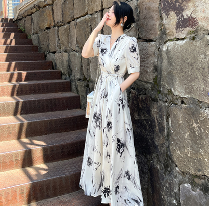 Women's Elegant Short-Sleeve V-Neck Midi Body-Slimming Chic Commuter Dress