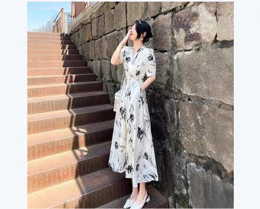 Women's Elegant Short-Sleeve V-Neck Midi Body-Slimming Chic Commuter Dress
